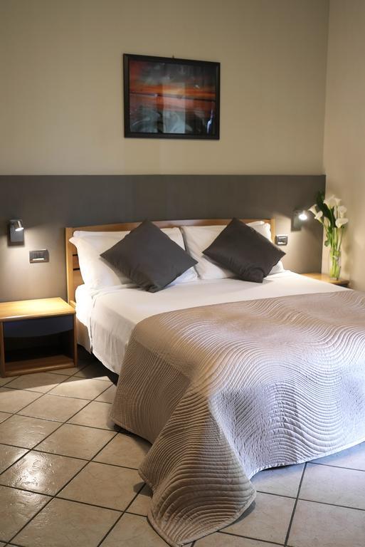 Relais Bb Pacengo Bed & Breakfast ลาซีเซ ห้อง รูปภาพ